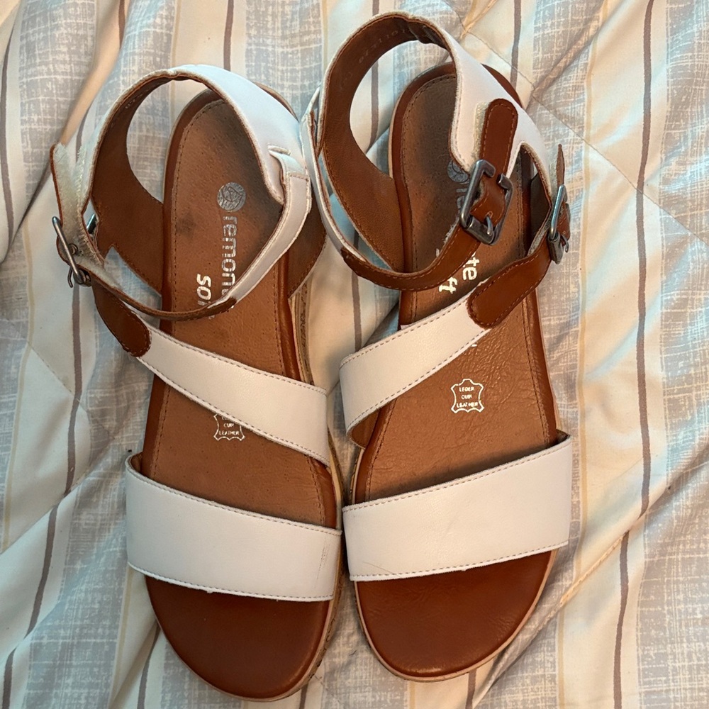 Remonte White and Brown Leather Sandals